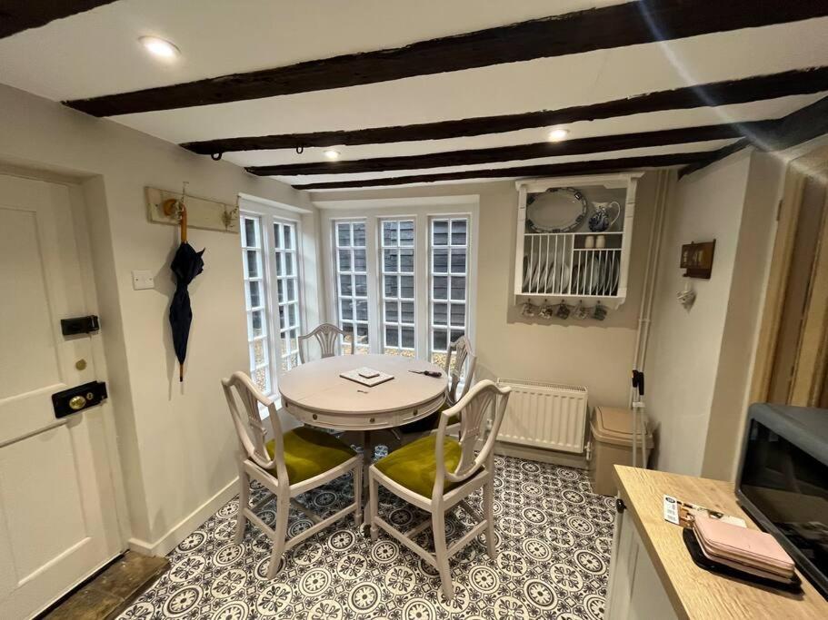 Historic Cambridgeshire Cottage Godmanchester Eksteriør billede