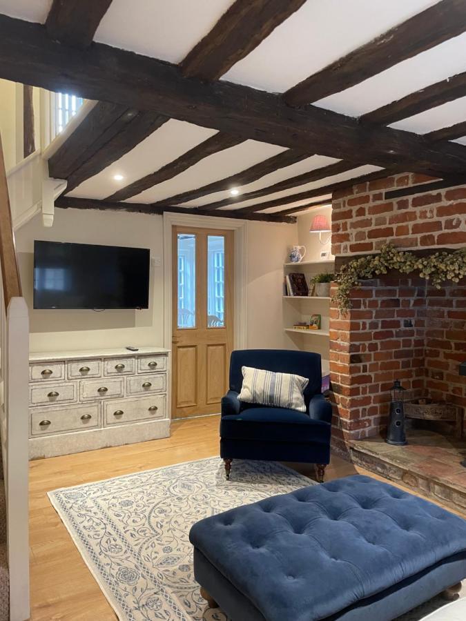Historic Cambridgeshire Cottage Godmanchester Eksteriør billede